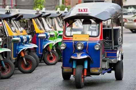 Tuk-Tuks